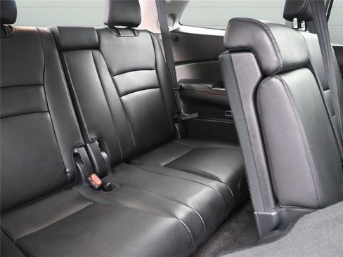 Used 2024 Cadillac XT4 Sport image 16