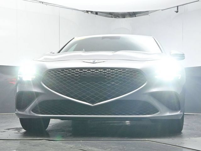 Used 2023 Genesis G70 2.0T RWD image 32