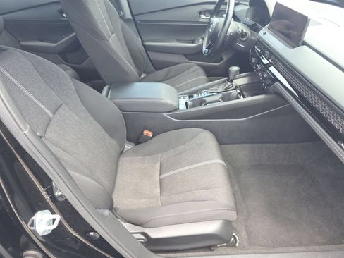 Used 2025 Honda Accord Sport image 27