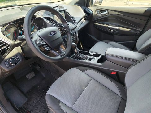 Used 2017 Ford Escape SE w/ Equipment Group 201A AWD/4WD image 9