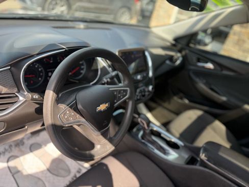 Used 2021 Chevrolet Malibu LT FWD image 13