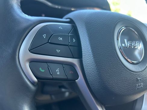 Used 2021 Jeep Grand Cherokee Limited image 38