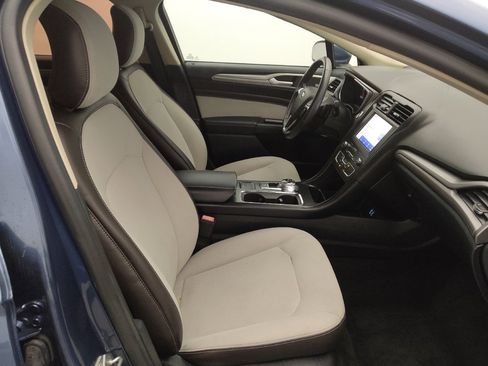 Used 2019 Ford Fusion SE w/ Equipment Group 151A FWD image 21