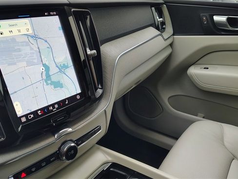 Used 2023 Volvo XC60 B5 Plus w/ Climate Package image 23