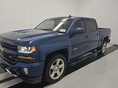 Used 2018 Chevrolet Silverado 1500 LT w/ Texas Edition image 3