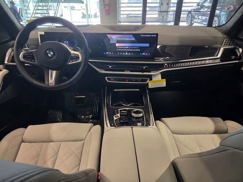 New 2026 BMW X7 xDrive40i w/ M Sport Package image 12