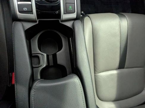 Used 2018 Honda Civic EX-L image 20