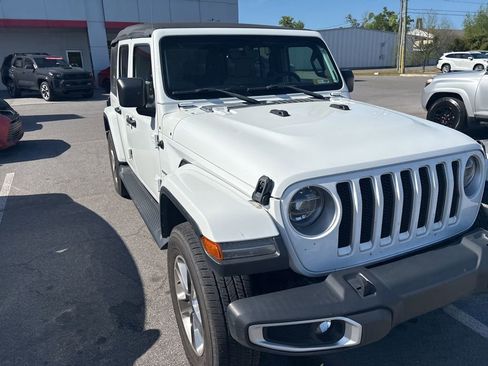 Used 2018 Jeep Wrangler Unlimited Sahara image 12