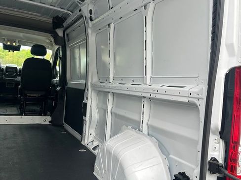Used 2025 RAM ProMaster 2500 w/ Convenience Group FWD image 23