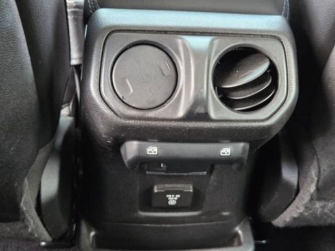 Used 2021 Jeep Wrangler Unlimited Rubicon 4xe w/ Cold Weather Group AWD/4WD image 15