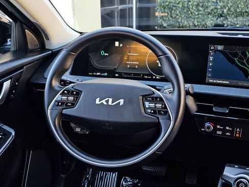 Used 2023 Kia EV6 Wind image 23