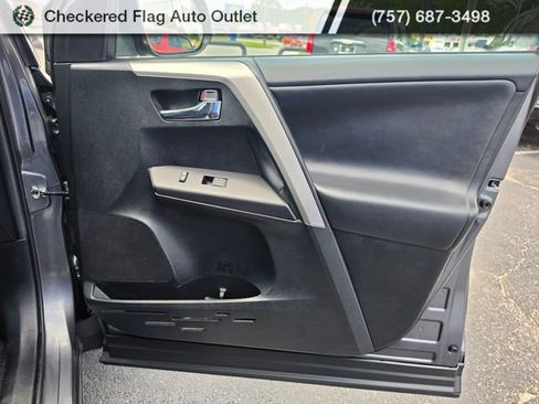 Used 2016 Toyota RAV4 XLE AWD/4WD image 43