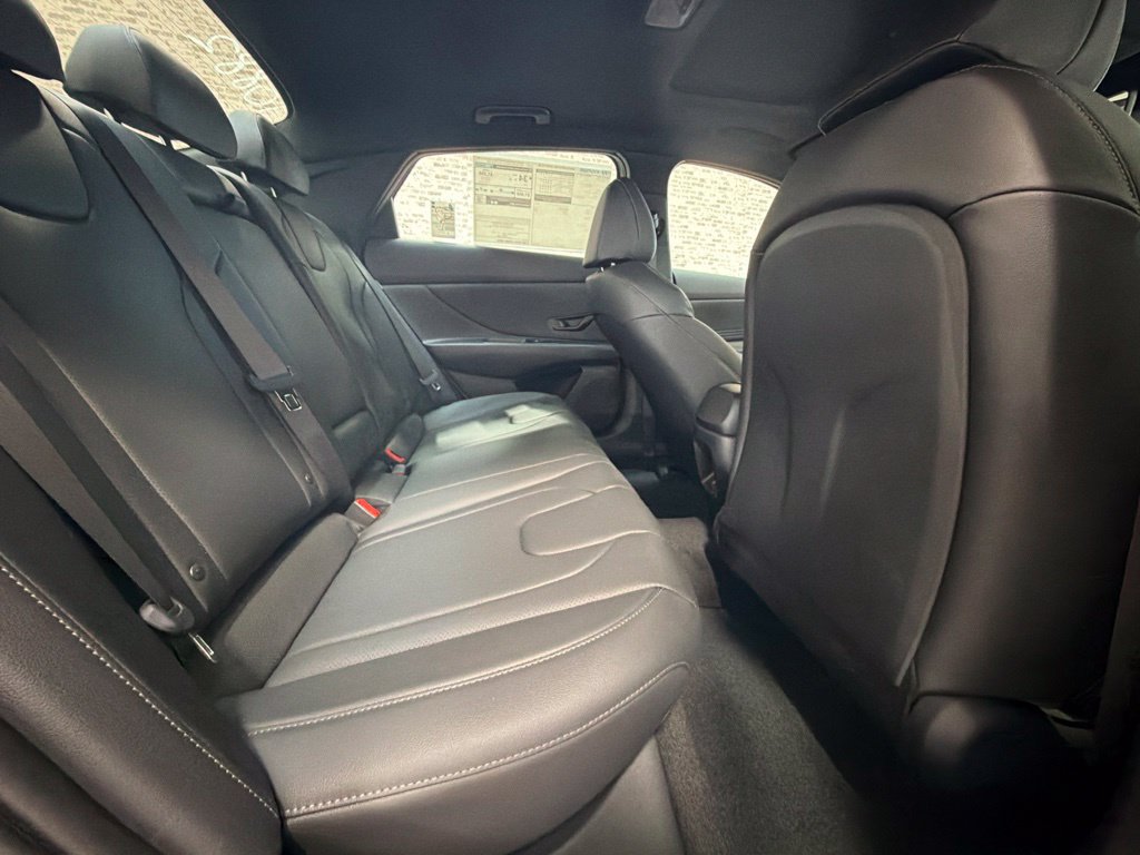 New 2026 Hyundai Elantra SEL Sport FWD image 12