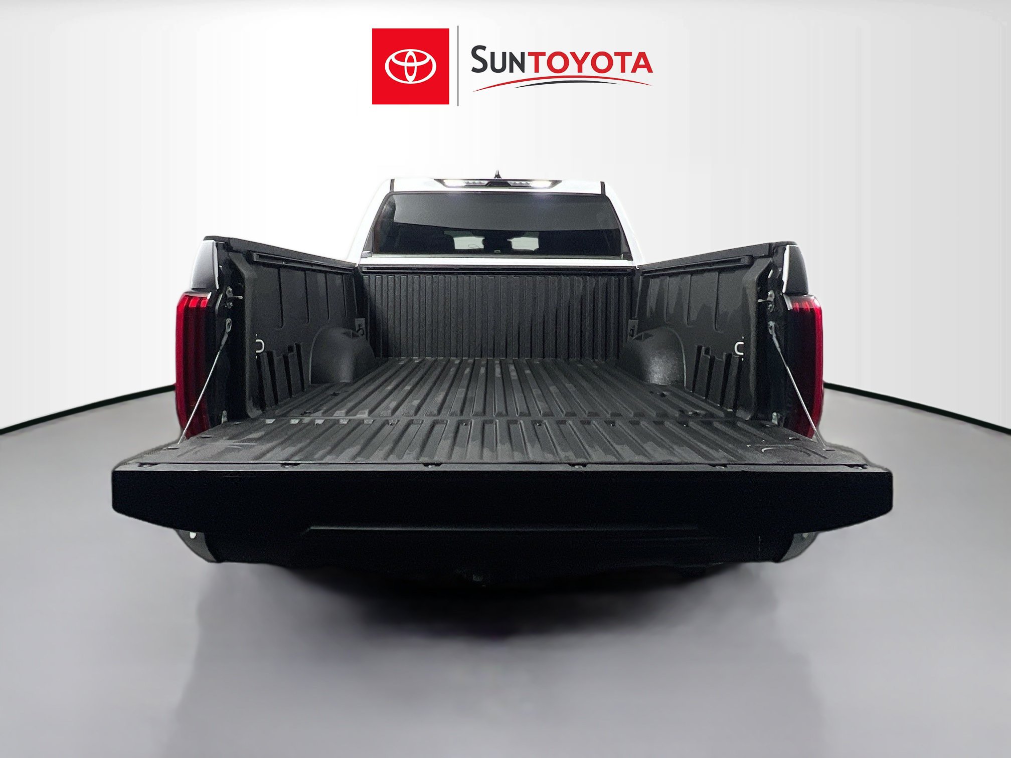 Used 2023 Toyota Tundra SR5 w/ SR5 Convenience Package AWD/4WD image 33