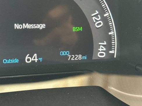 Used 2025 Toyota RAV4 XLE FWD image 30