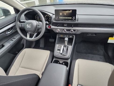 Used 2023 Honda CR-V EX image 4