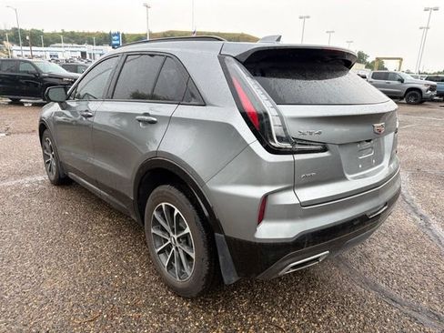 Used 2025 Cadillac XT4 Sport AWD/4WD image 6