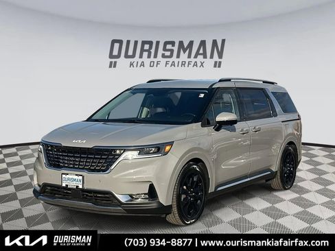 Used 2022 Kia Carnival SX image 2