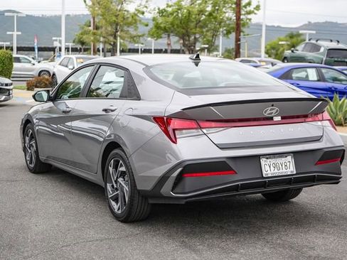 Certified 2025 Hyundai Elantra Sport image 9