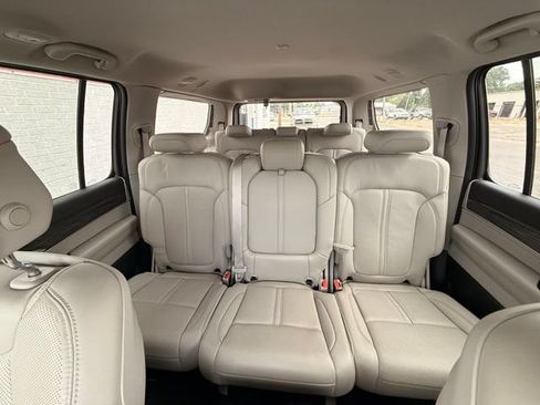 Used 2022 Jeep Wagoneer Series II AWD/4WD image 29