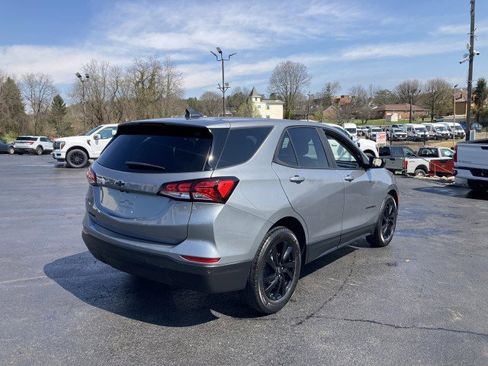 Used 2023 Chevrolet Equinox LS w/ LS Convenience Package FWD image 4