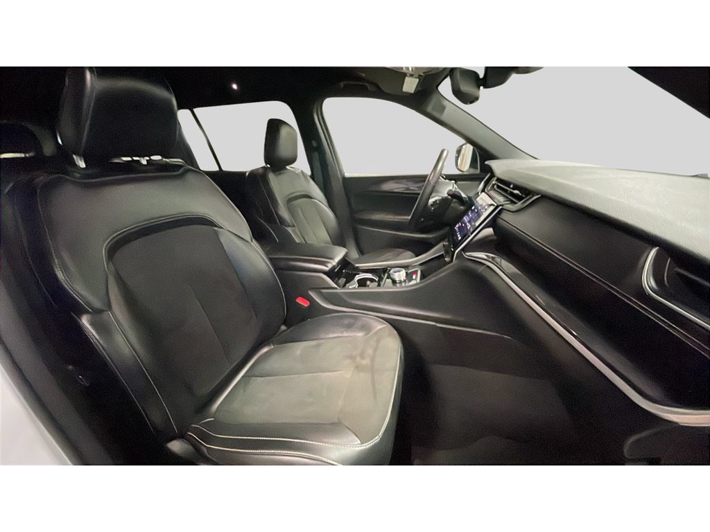 Used 2021 Jeep Grand Cherokee L Laredo AWD/4WD image 15