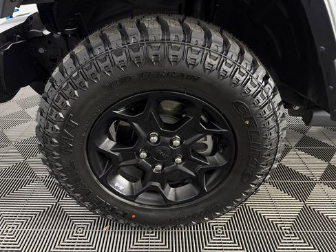 Used 2023 Jeep Wrangler Unlimited w/ 8.4" Radio Group image 12