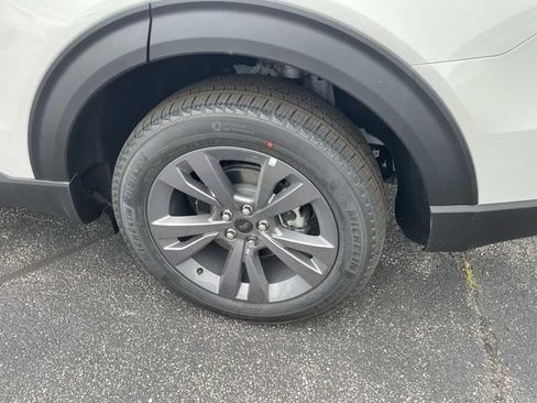 New 2026 Ford Explorer Active w/ Active Comfort Package AWD/4WD image 5