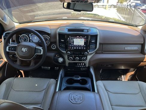 Used 2019 RAM 1500 Laramie image 34