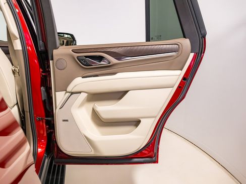 Used 2023 GMC Yukon Denali w/ Denali Reserve Package image 30