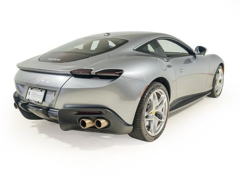 Certified 2022 Ferrari Roma RWD image 9