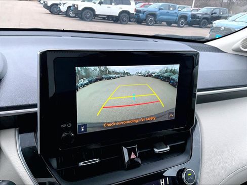 Certified 2023 Toyota Corolla Cross XLE image 19