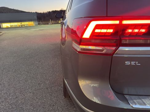 Used 2019 Volkswagen Atlas SEL image 5