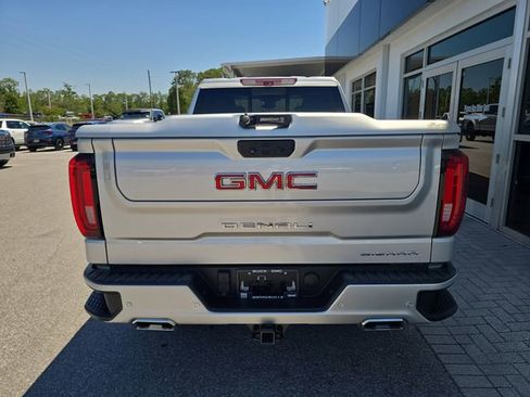 Certified 2022 GMC Sierra 1500 Denali w/ Technology Package AWD/4WD image 7
