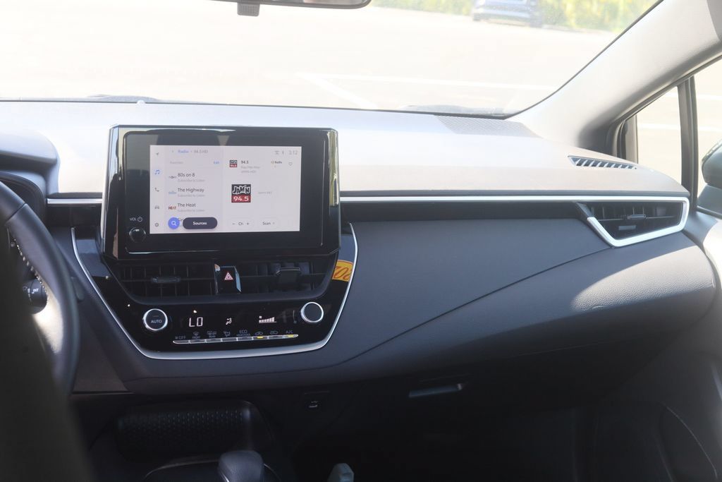 Used 2026 Toyota Corolla SE FWD image 22