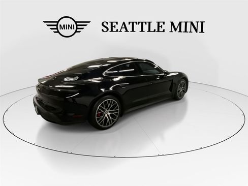 Used 2022 Porsche Taycan 4S image 11