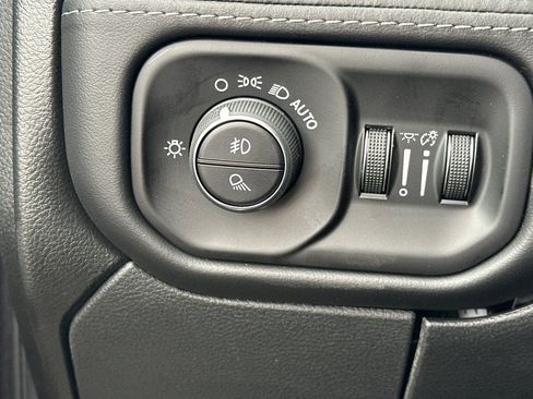 New 2026 RAM 3500 Limited AWD/4WD image 32