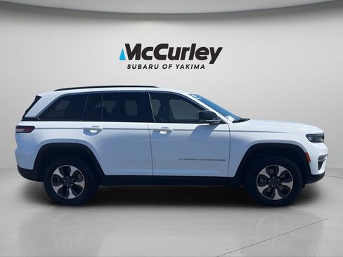 Used 2024 Jeep Grand Cherokee Limited 4xe AWD/4WD image 8