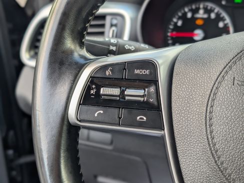 Used 2019 Kia Sorento S image 18