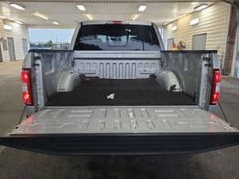 Used 2018 Ford F150 XLT w/ Equipment Group 302A Luxury AWD/4WD image 8