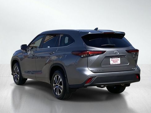 Certified 2026 Toyota Highlander XLE image 4