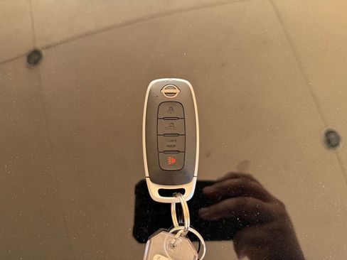 Used 2025 Nissan Sentra S image 18