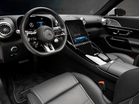 Used 2023 Mercedes-Benz SL 55 AMG 4MATIC image 2