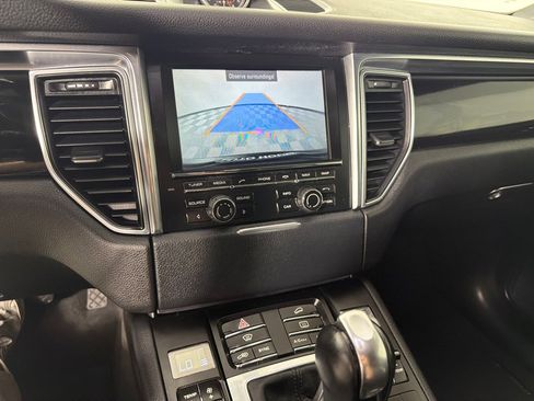Used 2016 Porsche Macan S AWD/4WD image 18