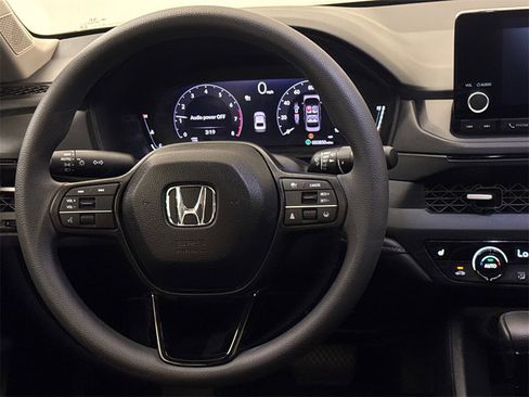 Certified 2025 Honda Accord SE image 14