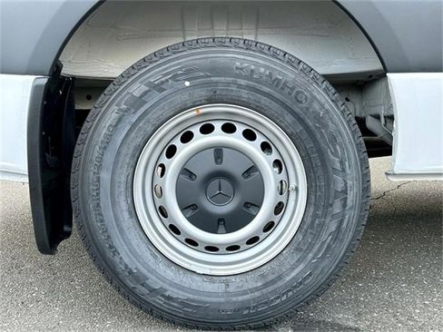 New 2025 Mercedes-Benz Sprinter 2500 image 2