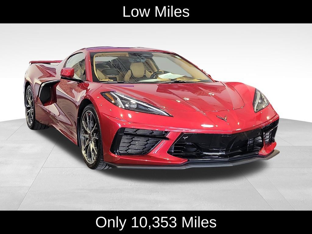 Used 2025 Chevrolet Corvette Stingray Premium Cpe w/ Z51 Performance Package RWD image 2