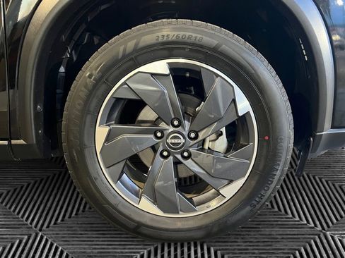 Used 2024 Nissan Rogue SV image 12