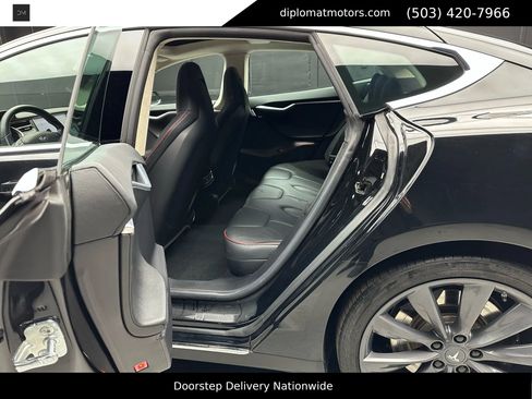 Used 2012 Tesla Model S Signature Performance image 20
