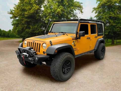 Used 2012 Jeep Wrangler Unlimited Sport AWD/4WD image 4